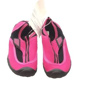 🆕 Pink Rose girls’ Velcro water swim beach shoes slip on pink black